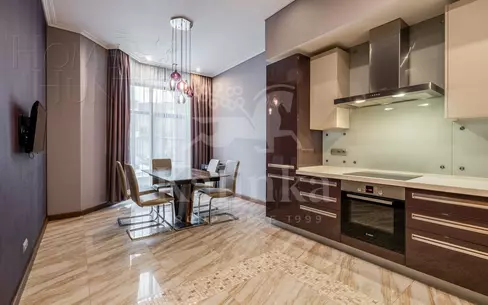 2-этажный таунхаус 220 м² с отделкой