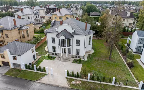 2-этажный коттедж 727 м² без отделки