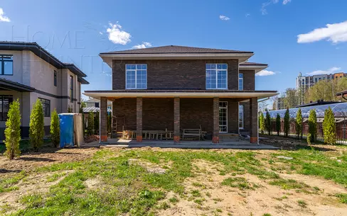 2-этажный коттедж 274 м² без отделки