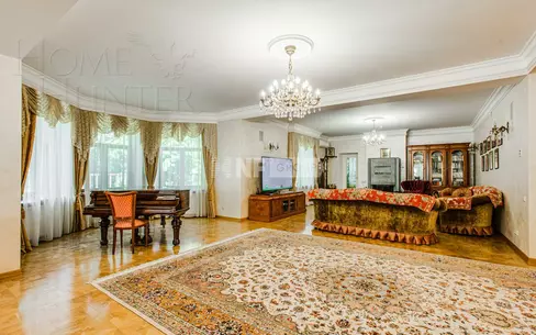 2-этажный коттедж 2 500 м² с отделкой