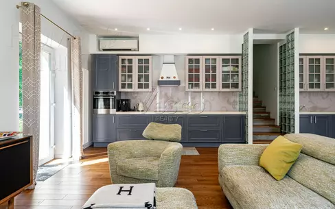 3-этажный коттедж 287 м² с отделкой