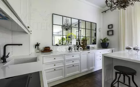 4-КОМН. КВАРТИРА С ОТДЕЛКОЙ 154 М² НА 2 ЭТАЖЕ