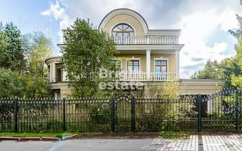 2-этажный коттедж 600 м² без отделки