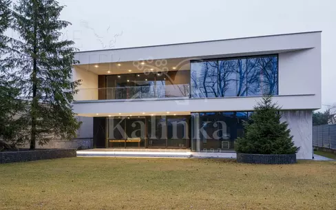 2-этажный коттедж 560 м² без отделки