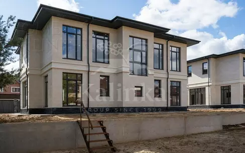 2-этажный коттедж 390 м² без отделки