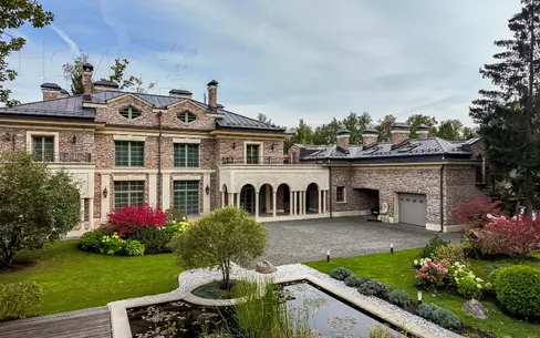 2-этажный коттедж 820 м² с отделкой