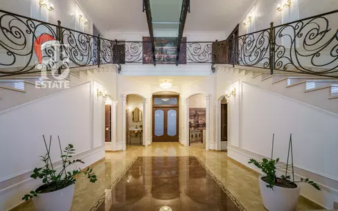 2-этажный коттедж 700 м² с отделкой