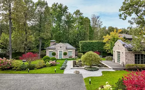 2-этажный коттедж 820 м² с отделкой