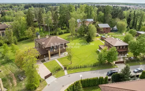 2-этажный коттедж 693 м² без отделки