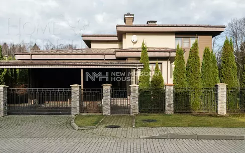 2-этажный коттедж 438 м² с отделкой