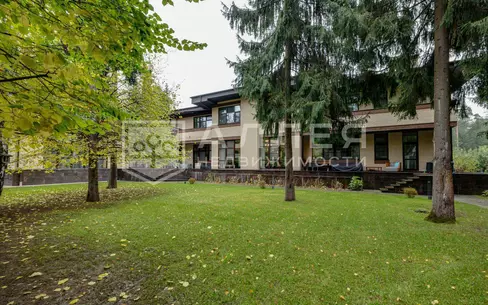 2-этажный коттедж 1 135 м² с отделкой