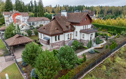 2-этажный коттедж 700 м² с отделкой