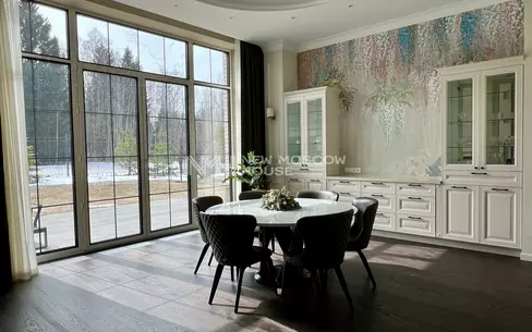 2-этажный коттедж 650 м² с отделкой