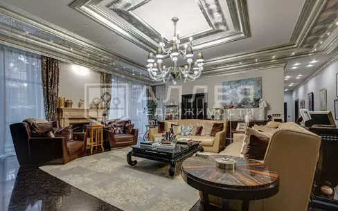 2-этажный коттедж 1 135 м² с отделкой