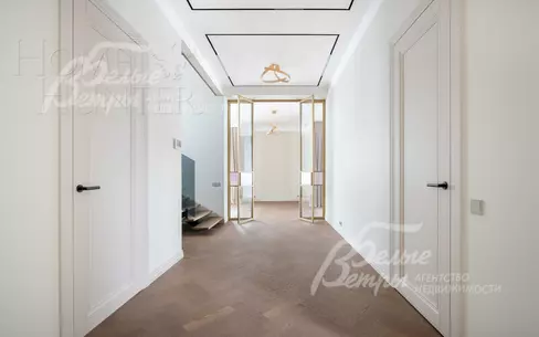 2-этажный коттедж 323 м² с отделкой