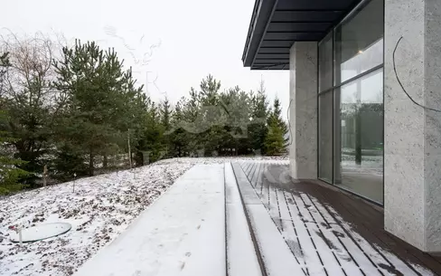 2-этажный коттедж 1 700 м² без отделки