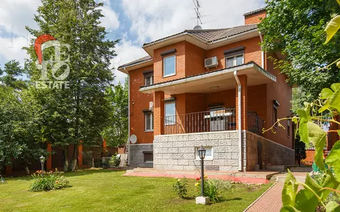 3-этажный коттедж 406 м² с отделкой