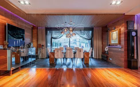 2-этажный коттедж 1 200 м² с отделкой