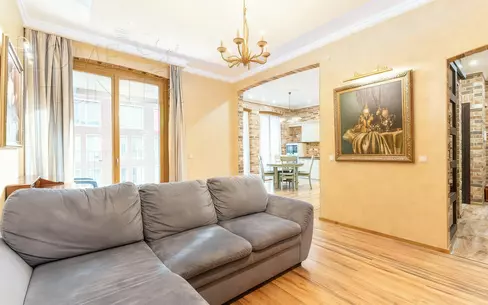 2-КОМН. КВАРТИРА С ОТДЕЛКОЙ 95 М² НА 4 ЭТАЖЕ