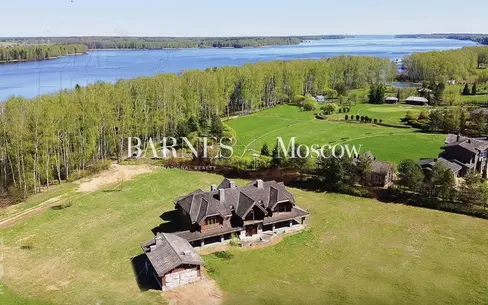 3-этажный коттедж 600 м² с отделкой