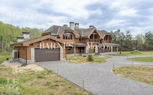 3-этажный коттедж 600 м² с отделкой