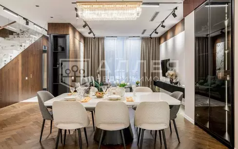 3-этажный таунхаус 345 м² с отделкой