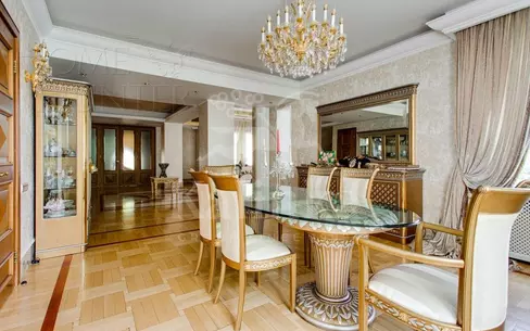 3-этажный коттедж 850 м² с отделкой