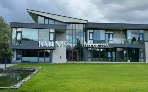 2-этажный коттедж 800 м² без отделки