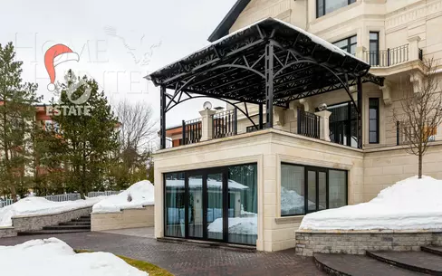 3-этажный коттедж 1 100 м² с отделкой