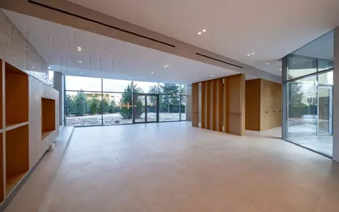 3-этажный коттедж 830 м² без отделки