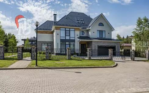 3-этажный коттедж 600 м² с отделкой