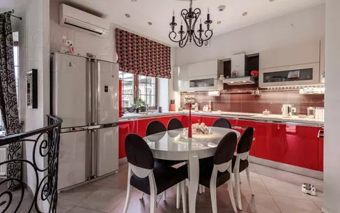 2-этажный коттедж 500 м² с отделкой