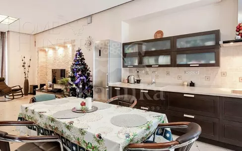 2-этажный таунхаус 200 м² с отделкой