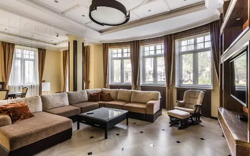 2-этажный коттедж 640 м² с отделкой