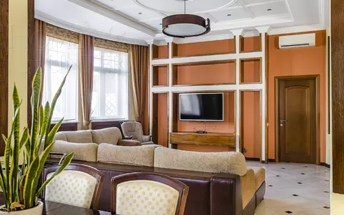 2-этажный коттедж 640 м² с отделкой