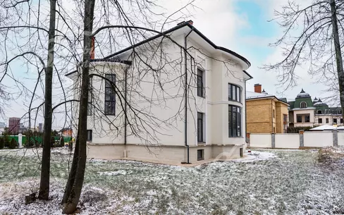 2-этажный коттедж 727 м² без отделки