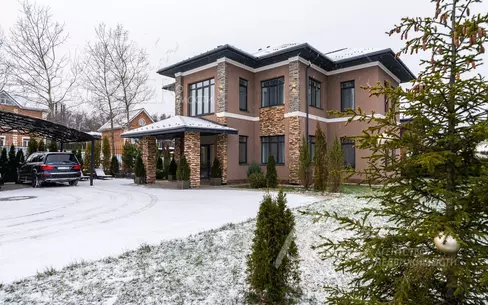 2-этажный коттедж 273 м² с отделкой