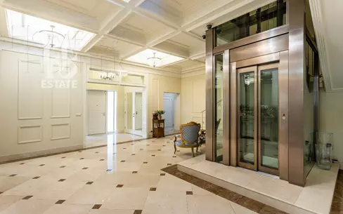 3-этажный коттедж 750 м² с отделкой