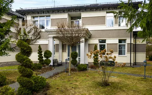 2-этажный коттедж 810 м² с отделкой