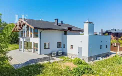 2-этажный коттедж 294 м² с отделкой