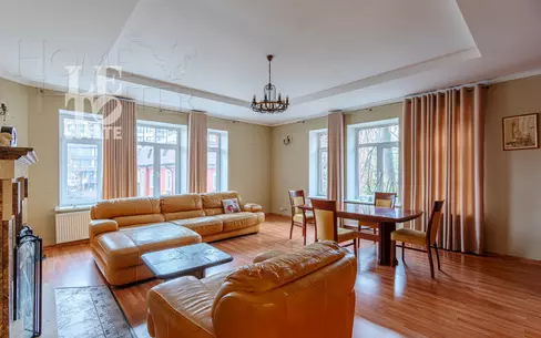 3-этажный коттедж 472 м² с отделкой