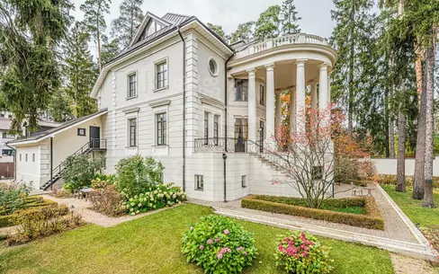 2-этажный коттедж 900 м² с отделкой