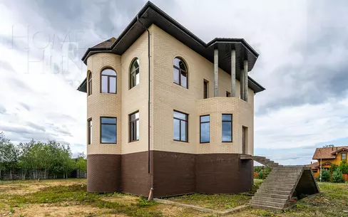 2-этажный коттедж 460 м² без отделки