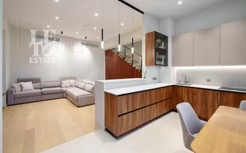 4-этажный таунхаус 278 м² с отделкой