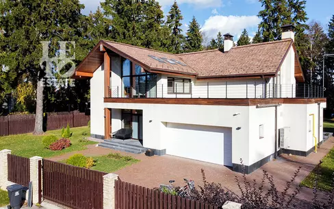 2-этажный коттедж 313 м² с отделкой