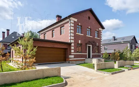 2-этажный коттедж 320 м² без отделки