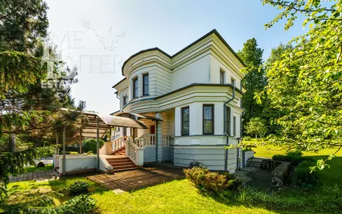 2-этажный коттедж 350 м² с отделкой