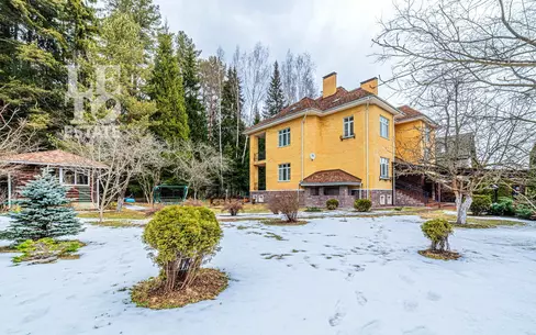 2-этажный коттедж 350 м² с отделкой