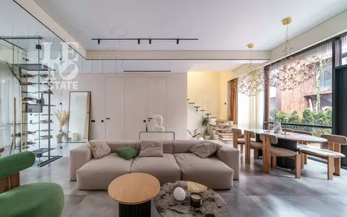 3-этажный таунхаус 238 м² с отделкой