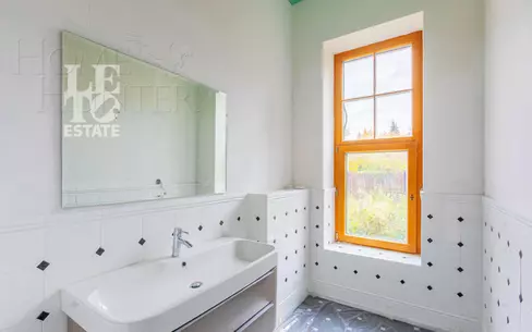 2-этажный коттедж 1 000 м² с отделкой